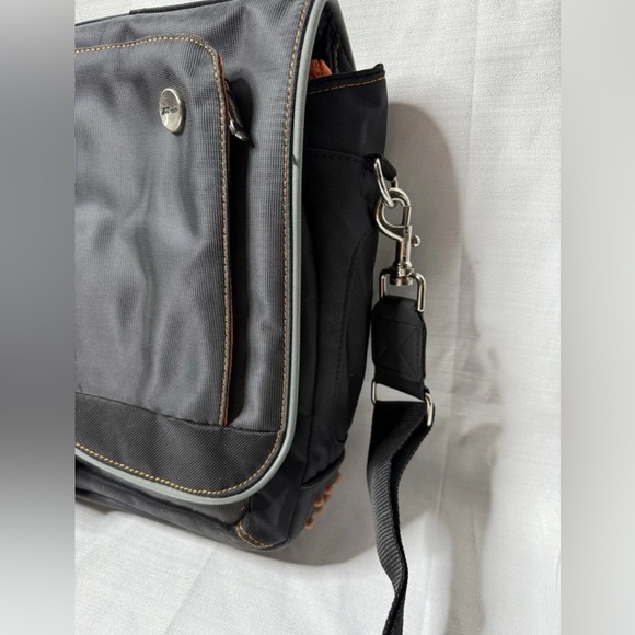 Targus Urban Messenger Bag Case Designed Up To 15.4” Laptops With Orange Accents - Picture 2 of 13
